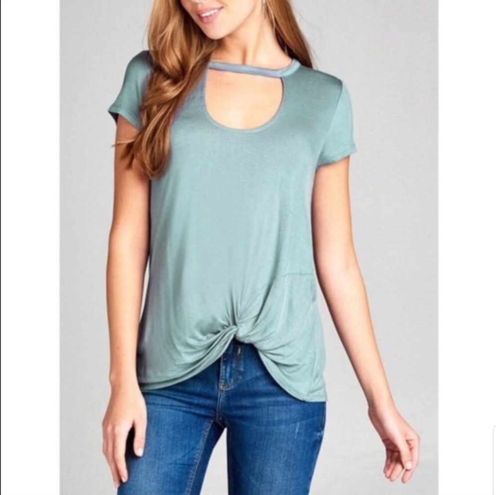 1 Left! | Misty Pearl | Choker Top with a Twist